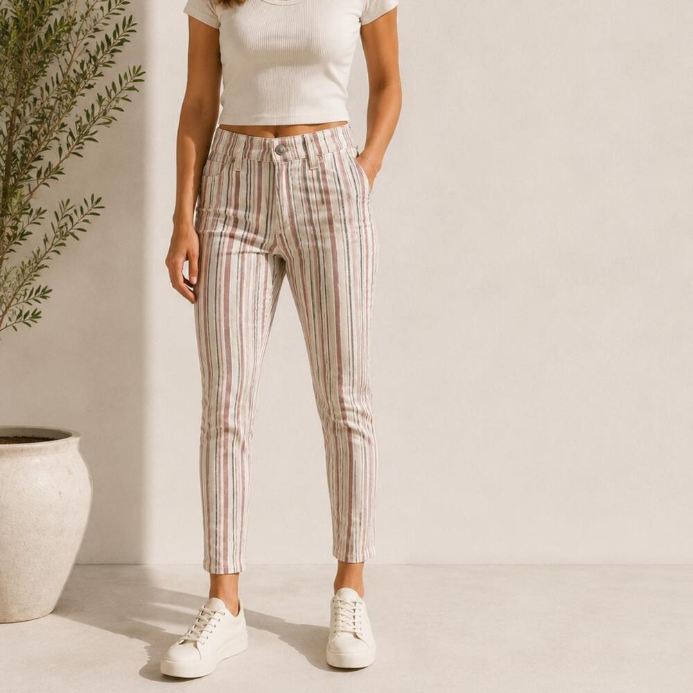 NEW - AMERICAN EAGLE JEANS